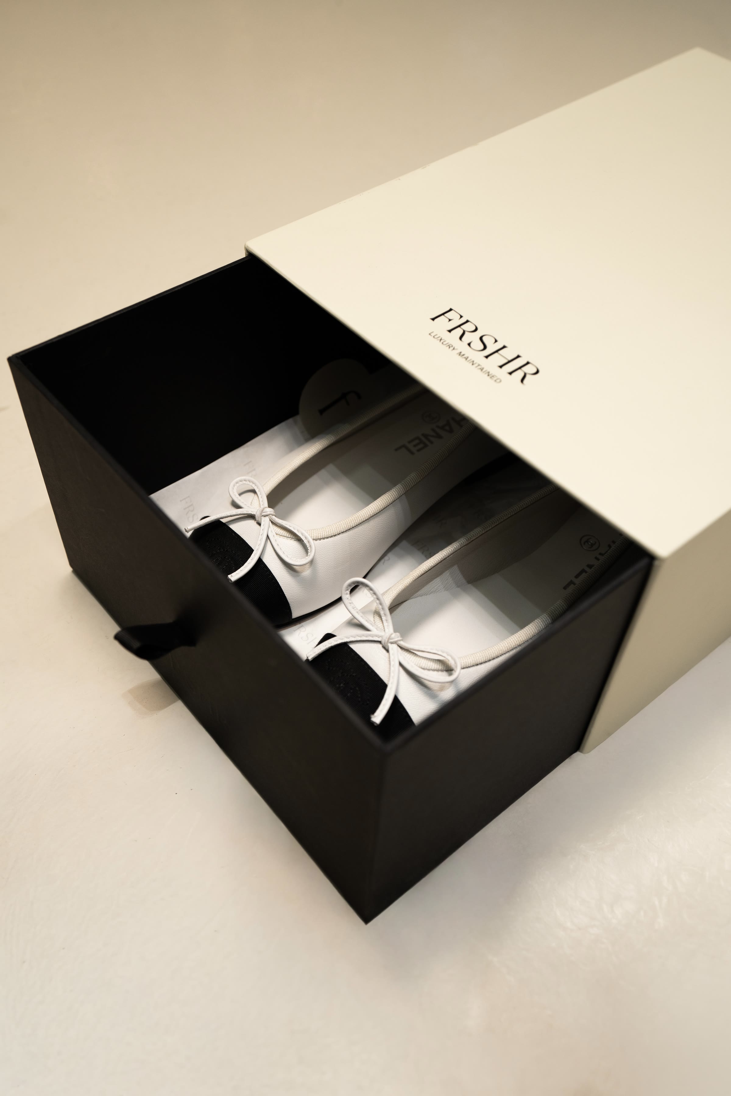 A finished piece packed in FRSHR presentation packaging